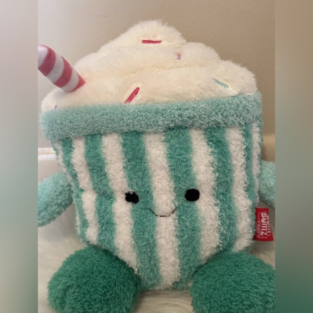 NWT Miles the Milkshake Sugarbumz 7.5" Bumbumz